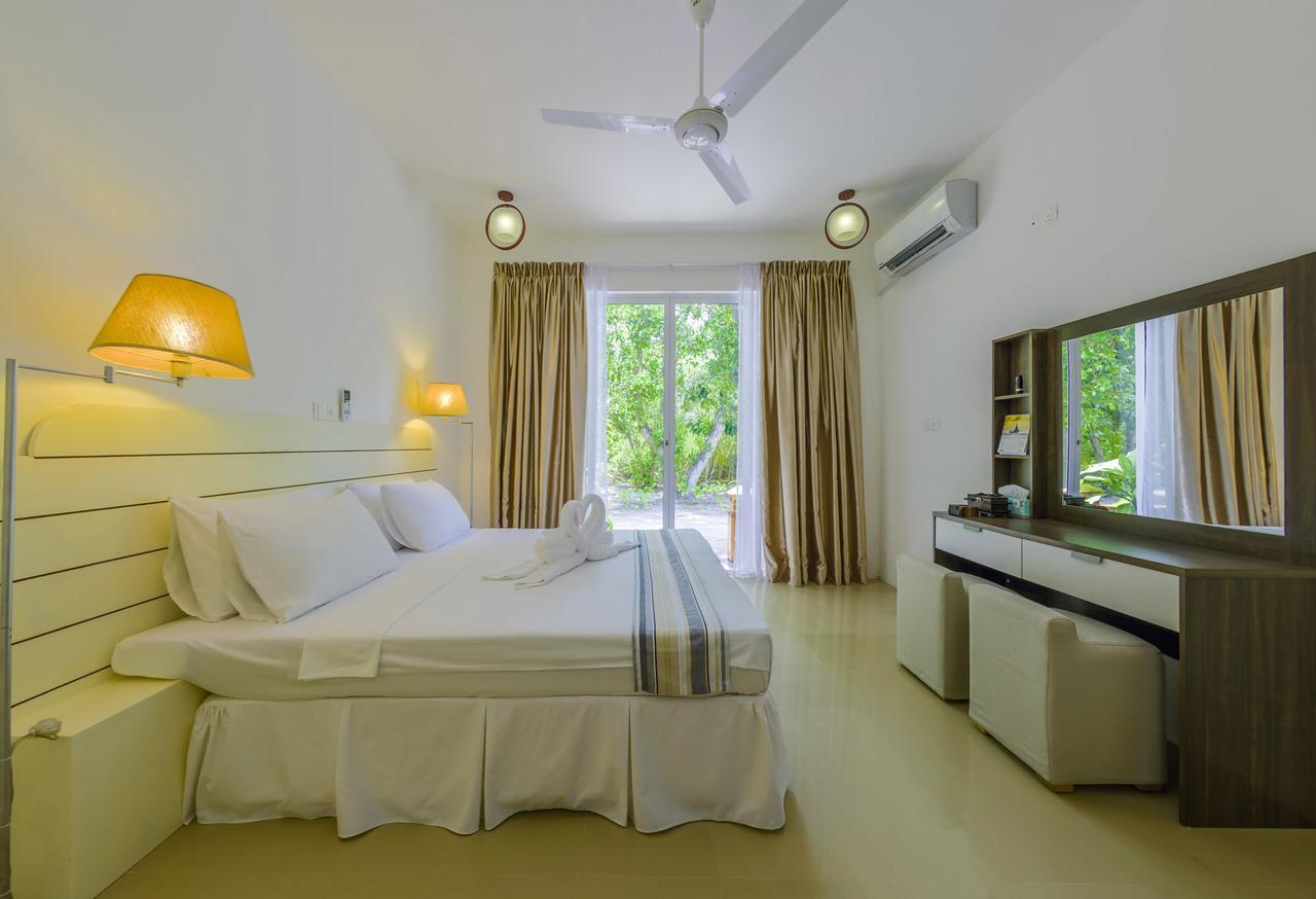 Dhigurah Retreat Beach Bagian luar foto