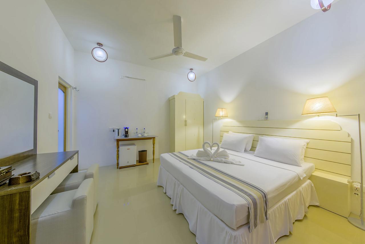 Dhigurah Retreat Beach Bagian luar foto