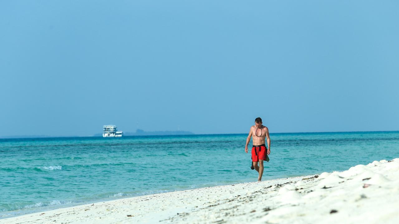 Dhigurah Retreat Beach Bagian luar foto