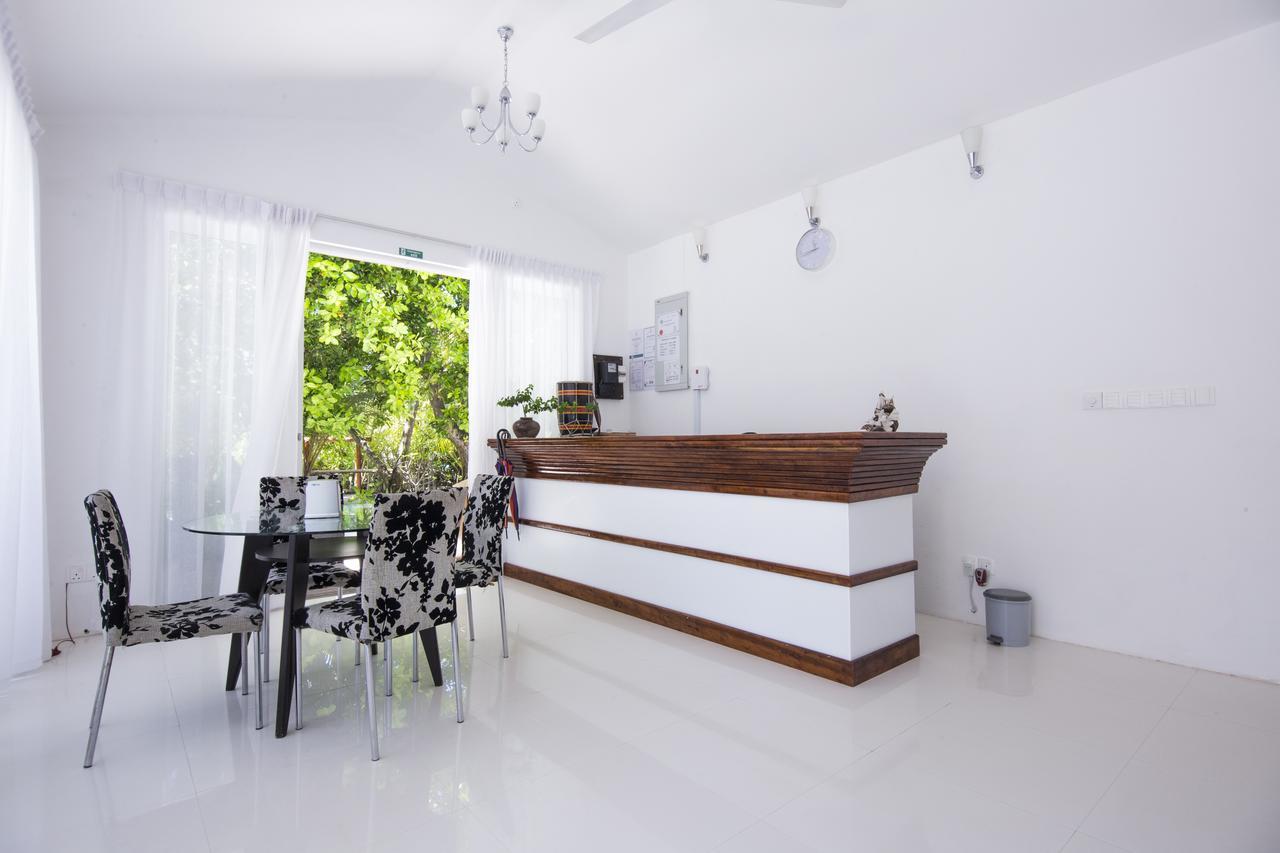 Dhigurah Retreat Beach Bagian luar foto