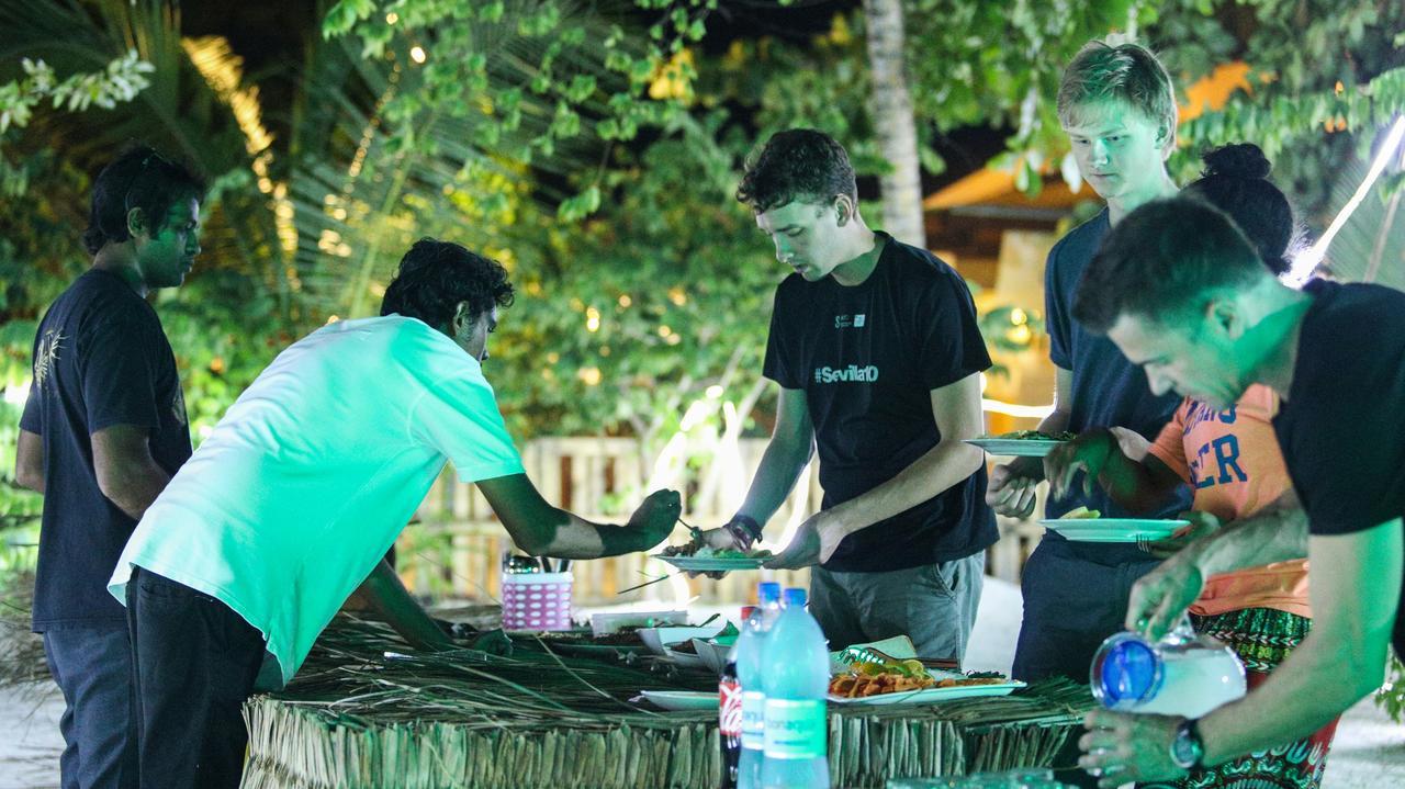 Dhigurah Retreat Beach Bagian luar foto