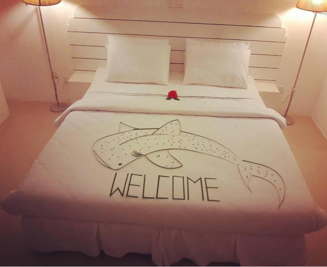 Dhigurah Retreat Beach Bagian luar foto